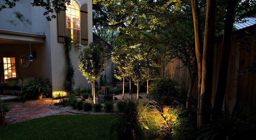How To Use Lighting To Enhance Your Outdoor Space