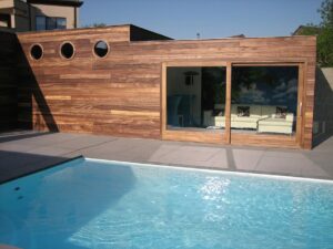 Composite decking in hot climates